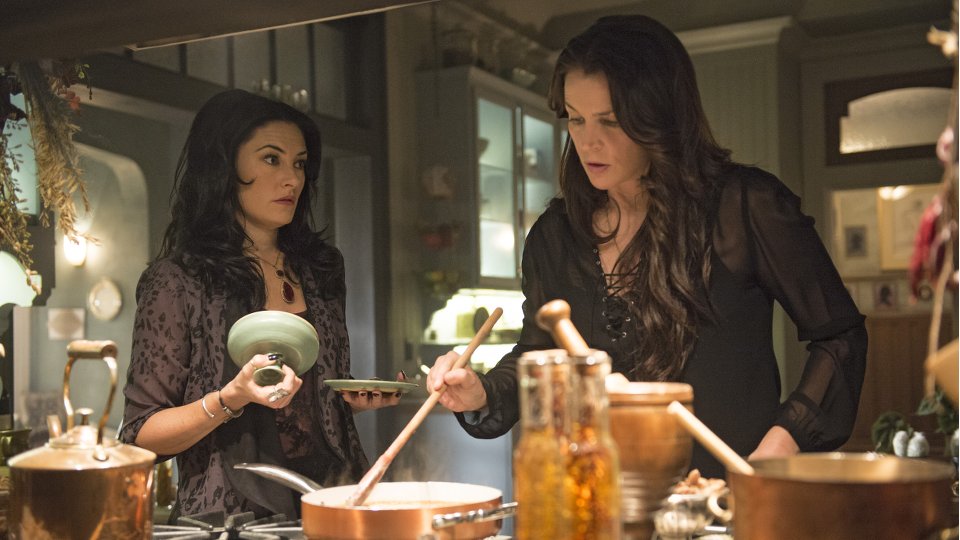 Witches of East End season 2 episode 6