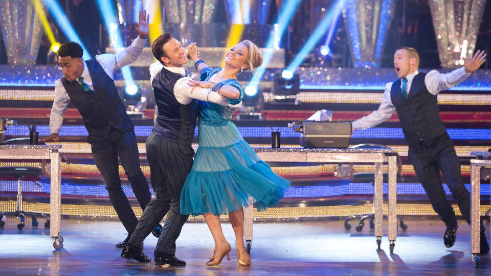 Kevin Clifton and Kellie Bright week 9